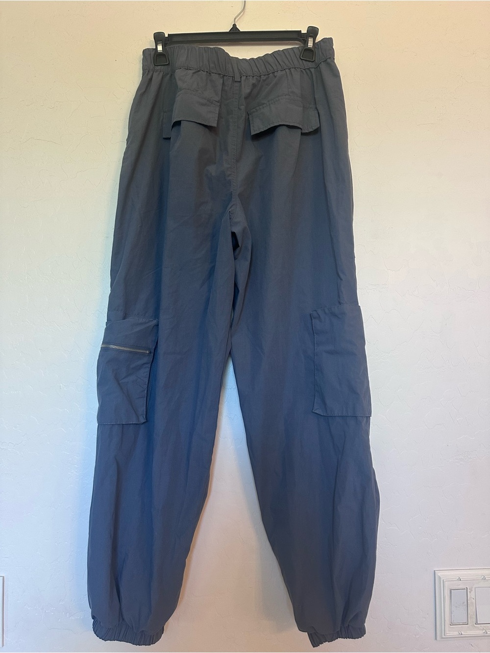 Womens Cargo Jogger Pants - Picture 2 of 4